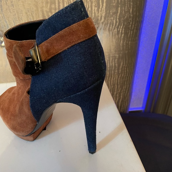 high heel peep toe booties - Picture 3 of 3